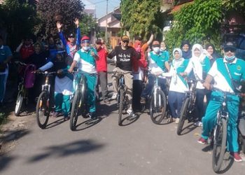 Bersepeda, KaKankemenag Pati Jalin Keakraban Dengan Pegawainya