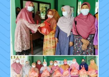 Peringati Hari Kartini, MIN 2 Pati Bagikan Bingkisan Paket Sembako