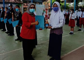 Siswa MTsN 1 Pati Sabet Juara I Lomba Mapel IPA