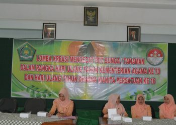 LOMBA KREASI MENGECAT POT BUNGA/TANAMAN DALAM RANGKA HAB KEMENAG KE 70 DAN HARI ULANG TAHUN DHARMA WANITA KE 16