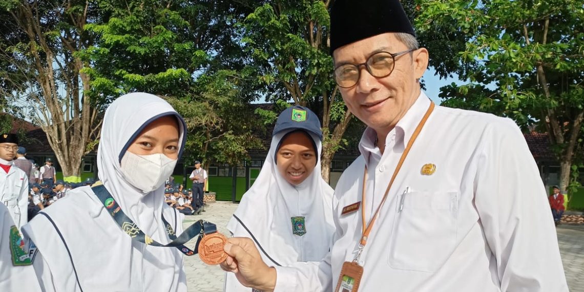 Juliana, Siswa MTsN 1 Pati Raih Juara Prisma Social Science Olympiad