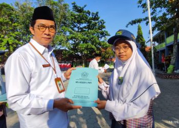Mewakili Jawa Tengah, Dua Siswa MTsN 1 Pati Raih Juara Nasional