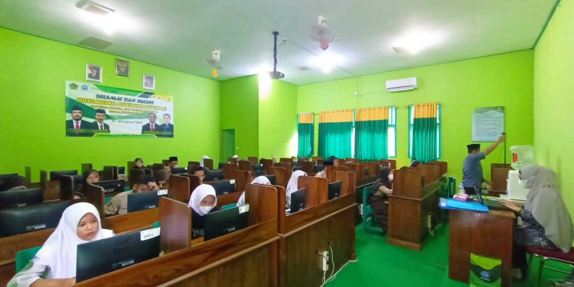 82 Siswa MTs/SMP Ikuti Tes CBT SNPDB di MTsN 1 Pati